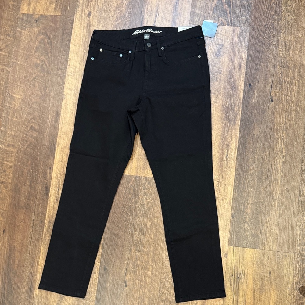 Eddie Bauer Mens Slim Fit Flex Jeans Black Mens 32x30 NEW Preppy Wardrobe Staple